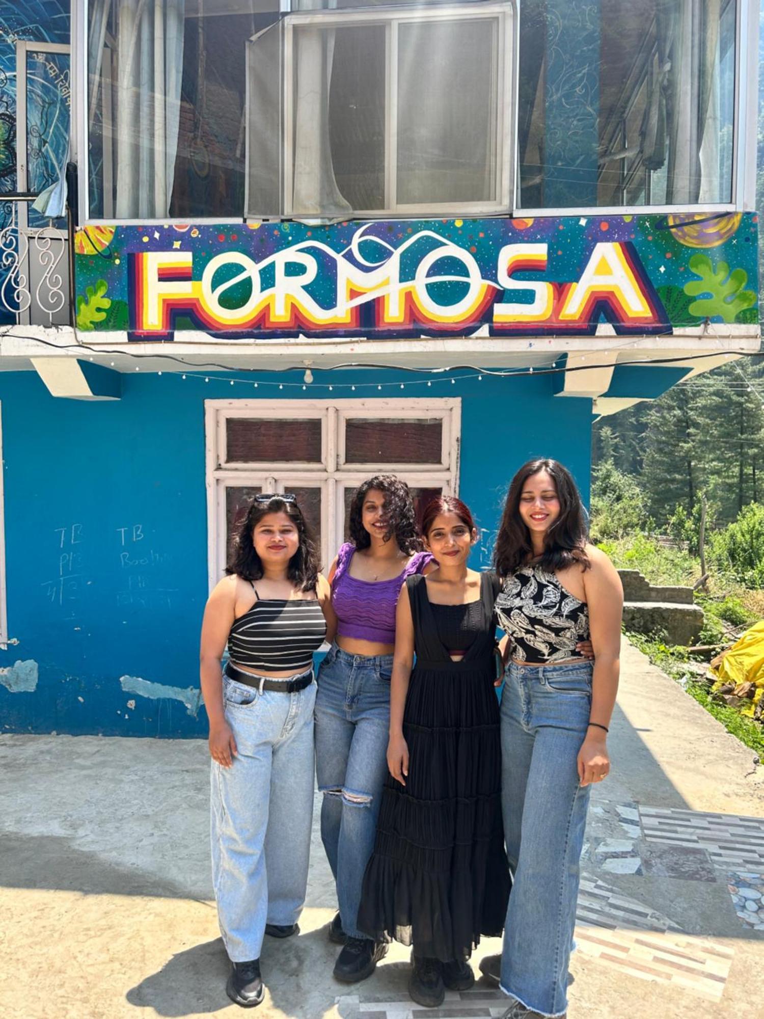 Formosa Hostel & Cafe Kasol Exterior photo